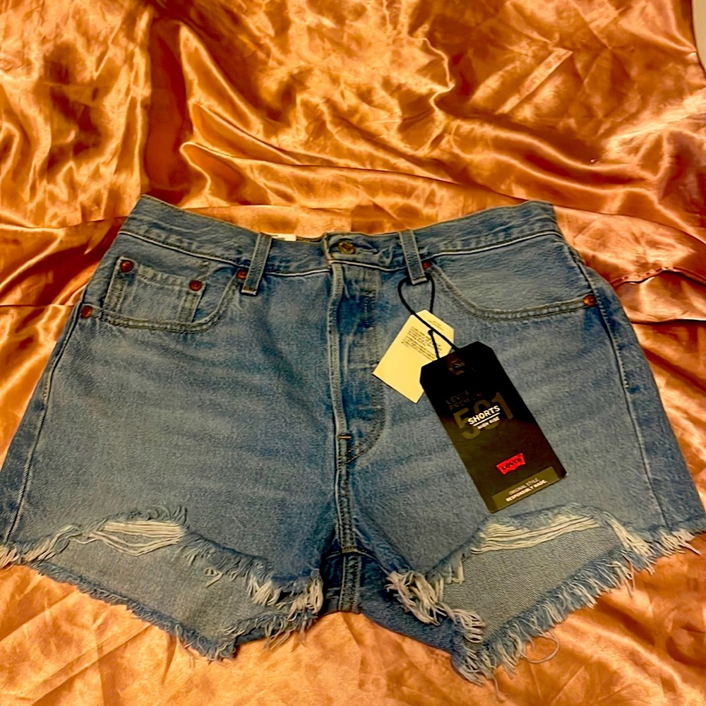 501 Levi’s High Rise Shorts BNWT Size 29